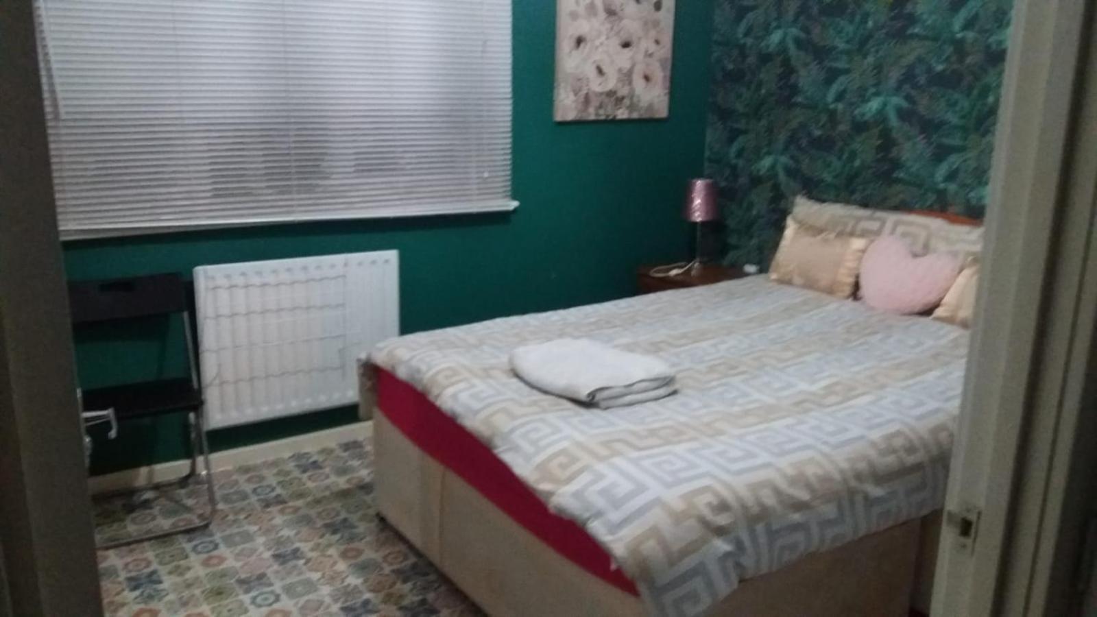 Spacious Double Room Located Within Walking Distance To Seaside And Town 多佛尔 外观 照片